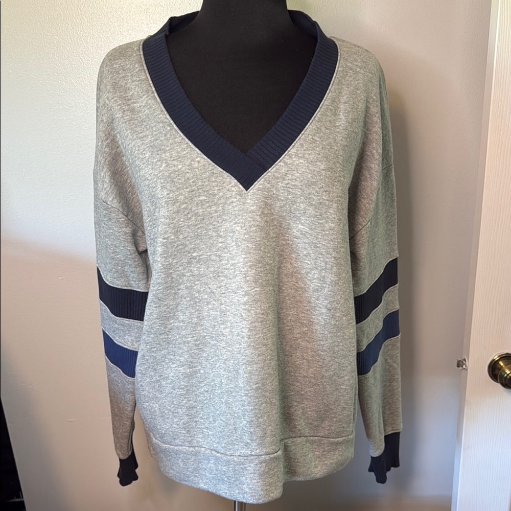 Evereve Gray and Navy V-Neck Women’s Sweater